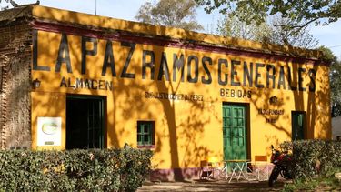 El almacén La Paz nació a fin es de 1859 y fue bautizado así por la firma del Tratado de San José de Flores, que significó la unificación de todo el país.