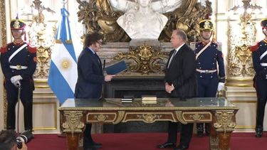 El presidente, Javier Milei, le tomó juramento a Gerardo Werthein  como el nuevo Canciller.