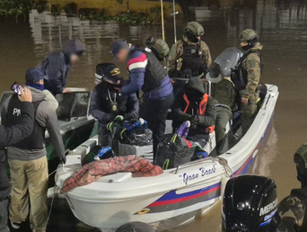 Operativo de Prefectura Naval Argentina en aguas del Paraná, que permitió incautar unos 500 kilos de cocaína.&nbsp;