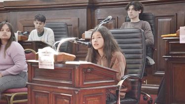 Sesión del Parlamento Juvenil Bonaerense. (DGCyE https://abc.gob.ar/secretarias/areas)