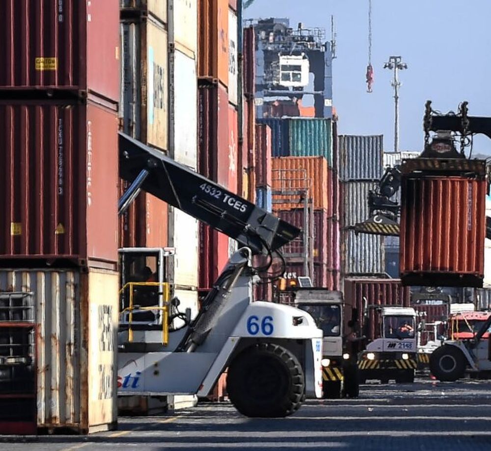 El intercambio comercial argentino alcanzó en mayo los US$ 13.583 millones, con un superávit comercial de US$ 608 millones.