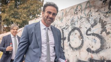 El neurocirujano Leopoldo Luque se presentó en la segunda audiencia del juicio por la muerte de Diego Maradona.&nbsp;