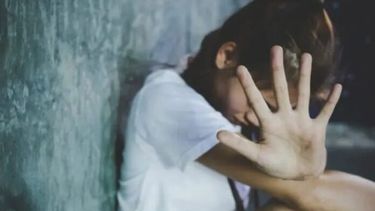 La desaparición de una persona puede estar vinculada a redes de trata de personas, por lo que se recomienda contactarse con las autoridades a través del 145, abierta los 365 días del año, las 24 horas.