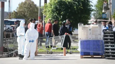 La policía científica en el lugar donde ocurrieron los hechos. (DIB)