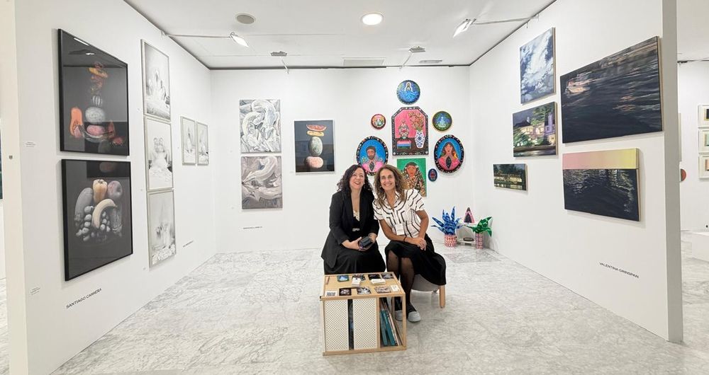 Ana, junto a Graciela Sapia, la directora de Gallery Labs, otra de las presencias argetinas. Ana, junto a Graciela Sapia, la directora de Gallery Labs, otra de las presencias argetinas.