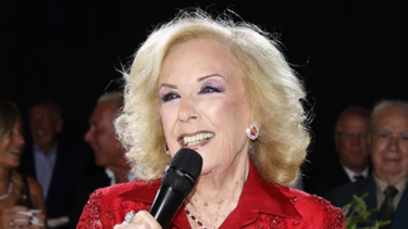 Mirtha Legrand en la fiesta por los 30 años del hotel Costa Galana de Mar del Plata. (Hotel Costa Galana)