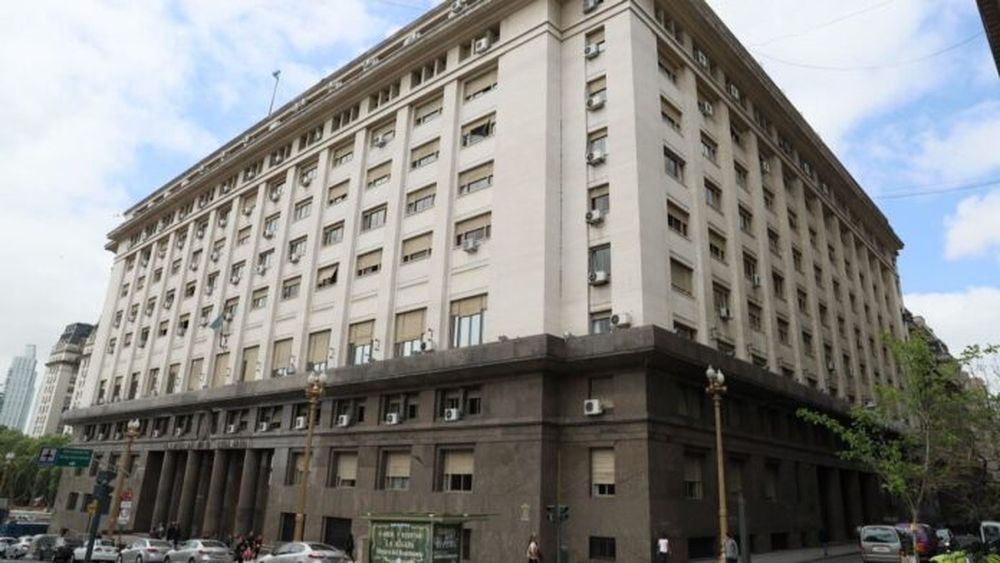 El Ministerio de Economía de la Nación.