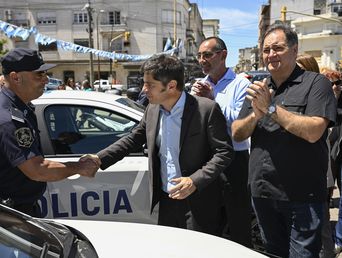Axel Kicillof, el ministro Javier Alonso y el intendente de Azul, Nelson Sombra. Axel Kicillof, el ministro Javier Alonso y el intendente de Azul, Nelson Sombra.
