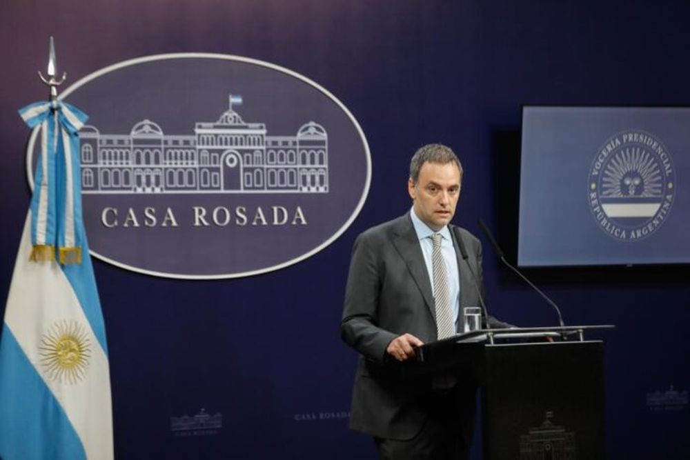 El vocero presidencial, Manuel Adorni, durante su conferencia de prensa. (Prensa Presidencia de la Nación)