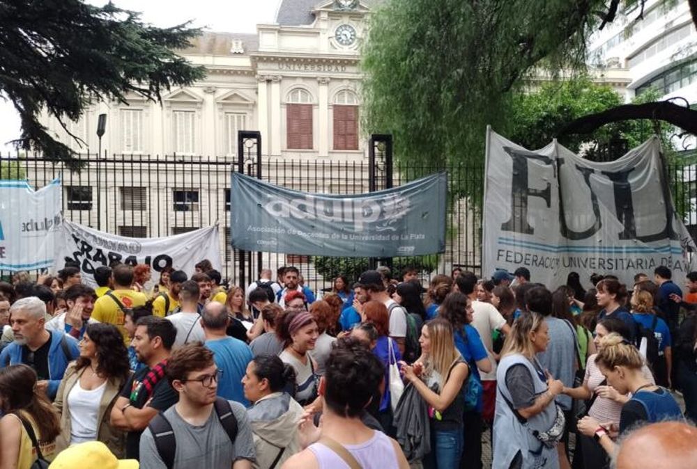 Las universidades, en dificultades por la no actualización del presupuesto.