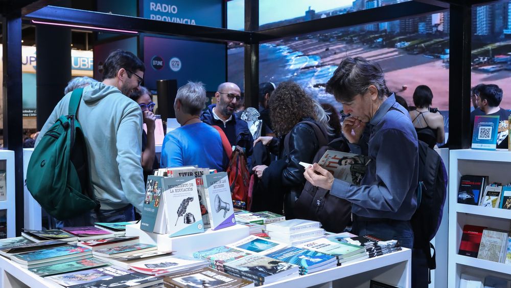 La Feria del Libro abre sus puertas el 23 de abril. La Feria del Libro abre sus puertas el 23 de abril.