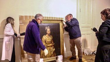 El cuadro Retrato de una dama fue trasladado desde Mar del Plata al Palacio de Tribunales porteño.