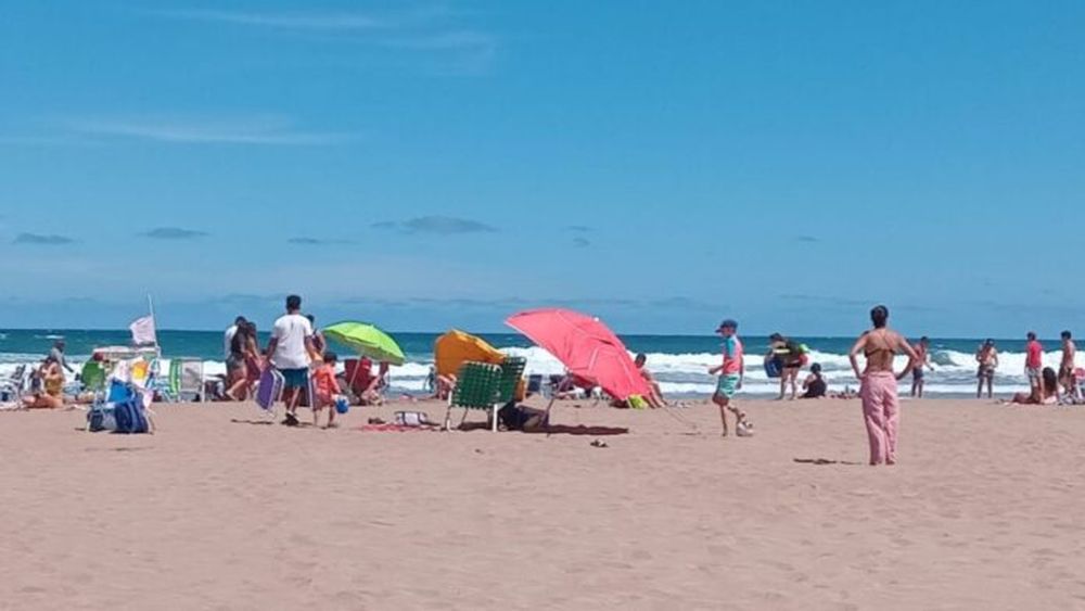 La segunda quincena de enero viene mejor en los destinos turísticos bonaerenses y Necochea no es la excepción. - Ana Roche / DIB -