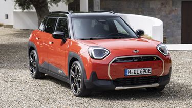 Se presentó en Argentina el MINI Aceman, crossover 100% eléctrico.