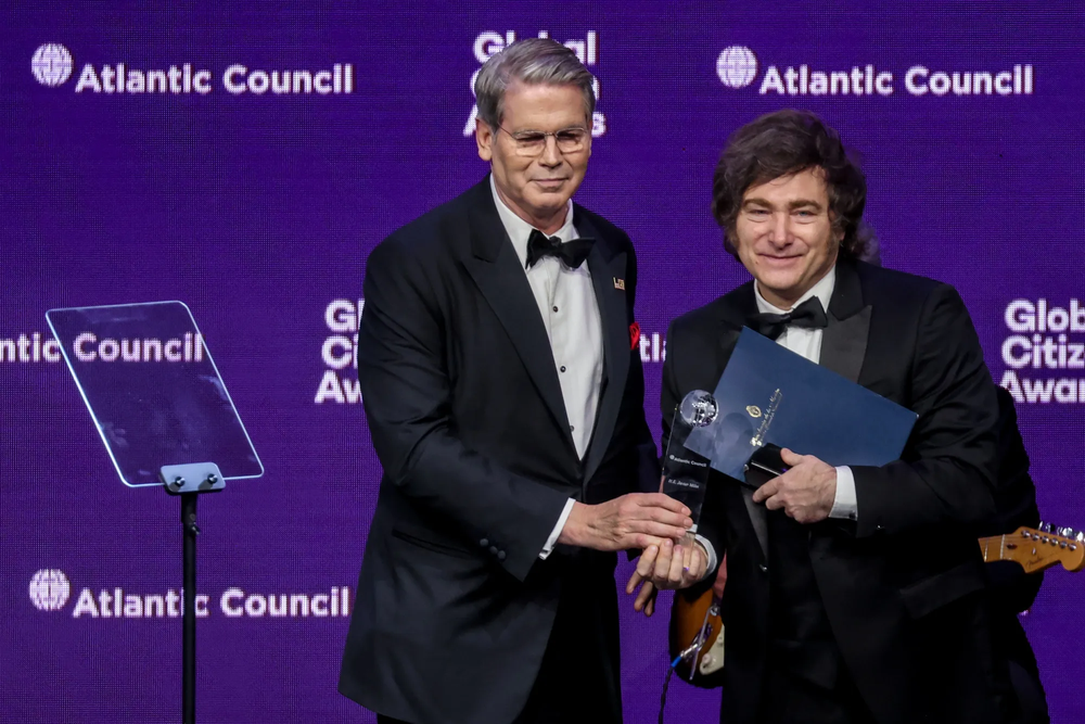 El secretario del Tesoro de Estados Unidos, Scott Bessent, elogió a Milei: Está pasando de ser un pensador a un político de gran nivel