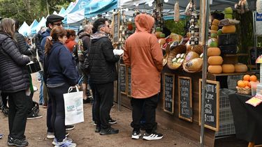 Miles de personas pasaron por los puestos de Posta de Sabores, en Chascomús.