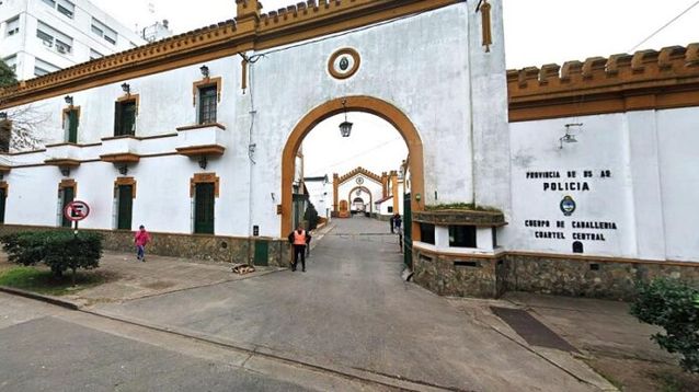 Juzgan los delitos cometidos en el centro clandestino de detención ilegal que funcionó en el Cuerpo de Caballería de la Policía bonaerense . Foto Archivo