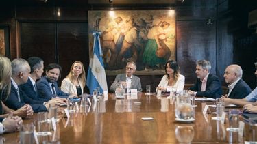 El encuentro con las farmacéuticas fue encabezado por el ministro de Salud, Mario Lugones.