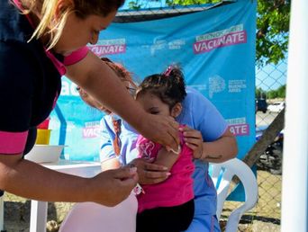La vacunación, clave para evitar brotes de sarampión.