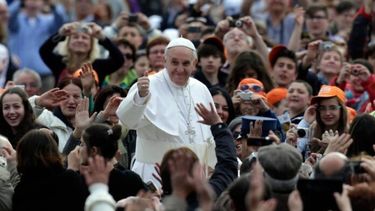 La imagen elegida por el gobernador Kicillof para despedir al papa Francisco. - X -