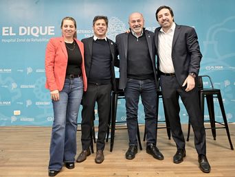 Julieta Calmels, Axel Kicillof, Mario Secco y Nicolás Kreplak en Ensenada.