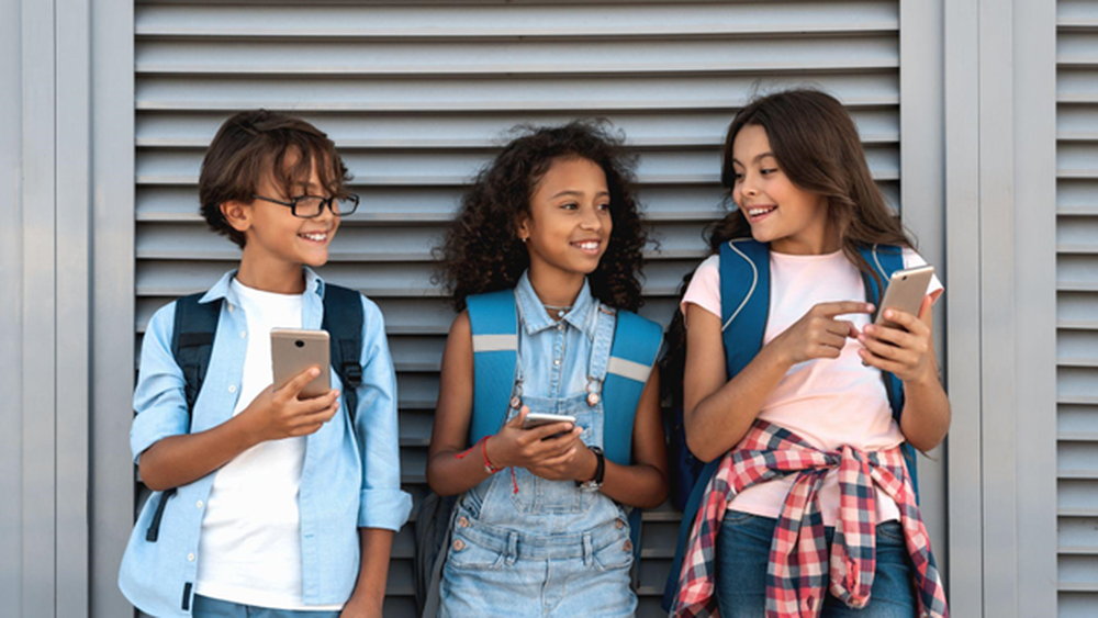 Los niños y el uso de celulares.&nbsp;