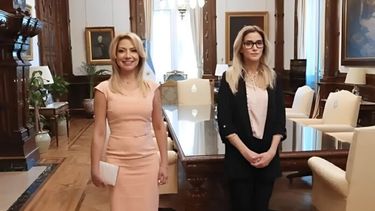 Fabiola Yañez y Sofia Pacchi.