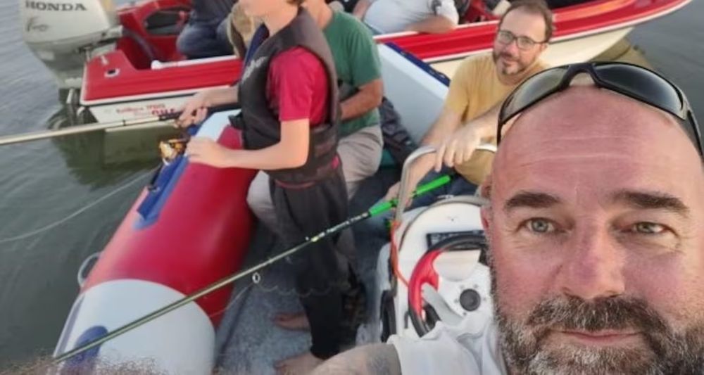 Entre los pescadores que son buscados en la costa de Berazategui están los hermanos Carlos y Claudio Kovach.