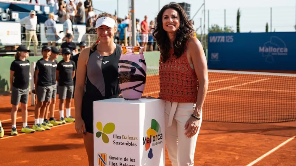 El trofeo de Mallorca se lo entregó nada menos que Gaby Sabatini.