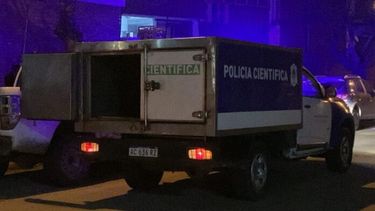 La Policía Científica trabajó en el lugar donde falleció Brian Cabrera. (La Capital)