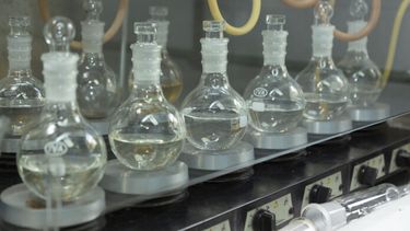 La industria del plástico.