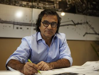 Carlos María Frugoni, el funcionario echado por Luis Caputo. Carlos María Frugoni, el funcionario echado por Luis Caputo.