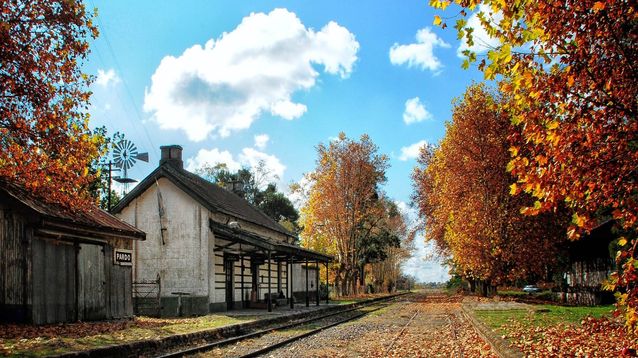 Los colores del otoño en la estación Pardo.