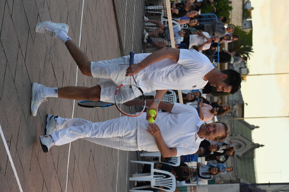 primer partido tenis en Luján