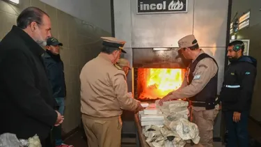 Un total de 213,172 kilos de clorhidrato de cocaína fueron quemados en el crematorio del Cementerio Municipal de Bahía Blanca.