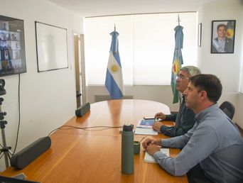 Javier Rodríguez encabezó la reunión de la Comisión Provincial de Alimentos. Javier Rodríguez encabezó la reunión de la Comisión Provincial de Alimentos.