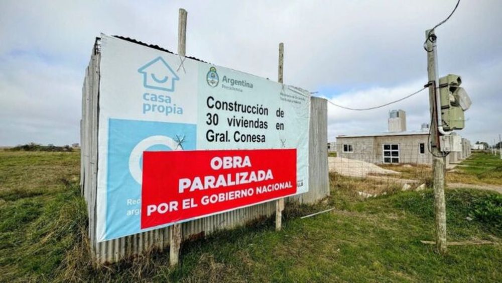 El gobierno nacional tiene abandonadas 16.147 viviendas en la provincia de Buenos Aires. - X -