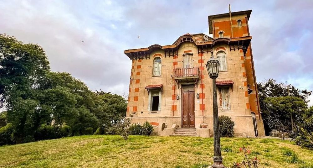 El Castillo Astelarra, uno de los símbolos de Quequén.