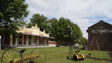 La estación de Altamira luce impecable aunque ahora no está llegando el tren. (@turismopba)