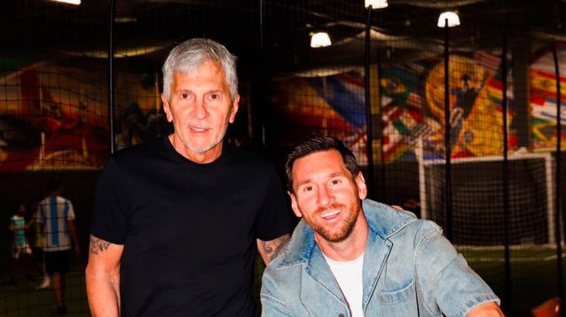 La foto de Jorge y Lionel Messi que encabeza el posteo del 10.
