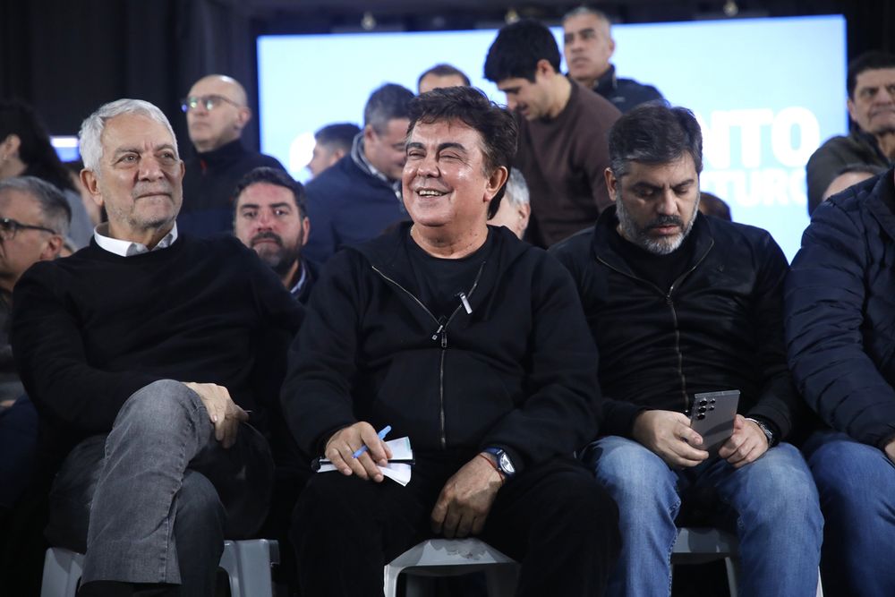 El intendente de La Matanza y presidente de la FAM, Fernando Espinoza, en el plenario del MDF realizado en la localidad de Ramallo.&nbsp;