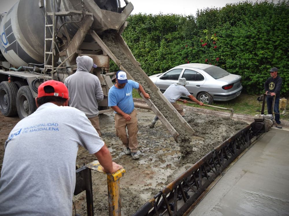 El municipio de Magdalena implementó un programa inédito de obras públicas que combina eficiencia, ahorro y desarrollo local: las tareas se realizan con fondos propios y exclusivamente con mano de obra vecinal