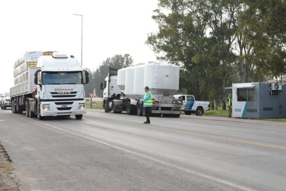 Un control de ARBA en la ruta.