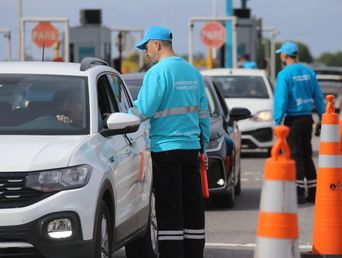 Operativo vial en una ruta bonaerense. Operativo vial en una ruta bonaerense.