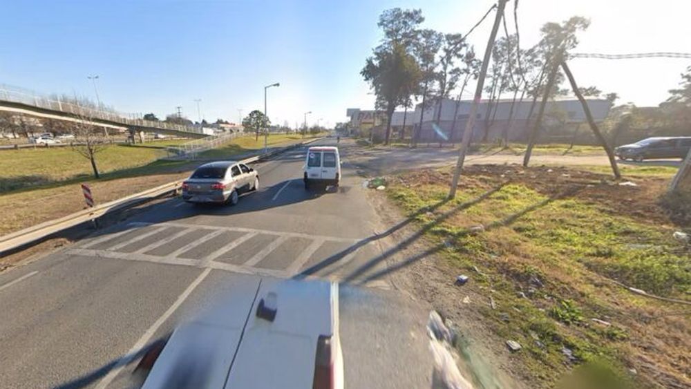 El cuerpo de Marcela Sosa fue hallado en el cruce de la colectora de Acceso Oeste y calle Faraday. (Google Maps)