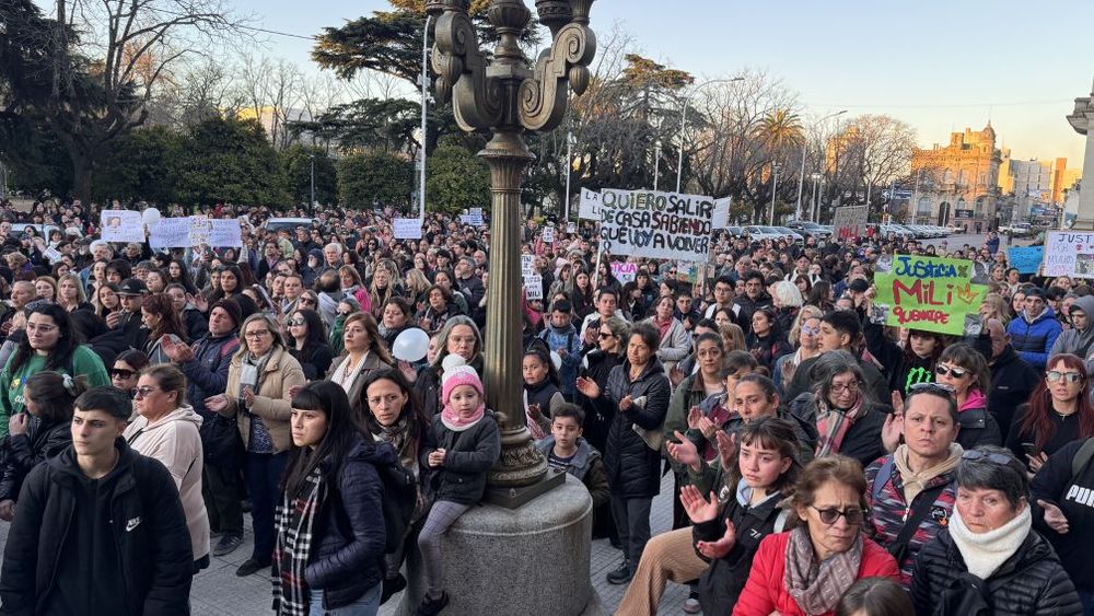 Más de mil vecinos marcharon este fin de semana en Tandil en reclamo de justicia por el asesinato de Milagros Quenaipe.