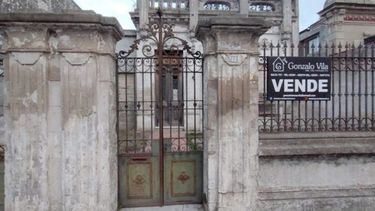 La casona de la localidad bonaerense de Azul en la que residía el productor agropecuario Mateo Banks. - El Tiempo de Azul -