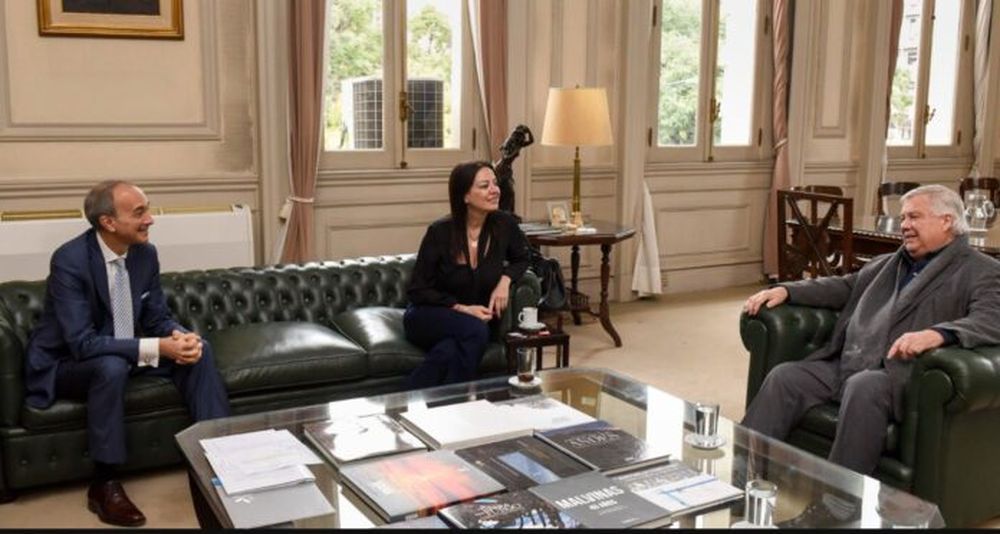 El secretario de Educación, Carlos Torrendell, la ministra de Capital Humano, Sandra Pettovello y el rector de la UBA, Ricardo Gelpi. (Ministerio de Desarrollo Humano)