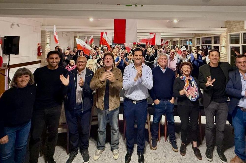 Maximiliano Abad encabezó un acto del radicalismo bonaerense en Miramar.