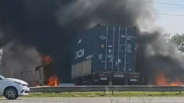 Al menos tres muertos en la Ruta 9, en Campana.